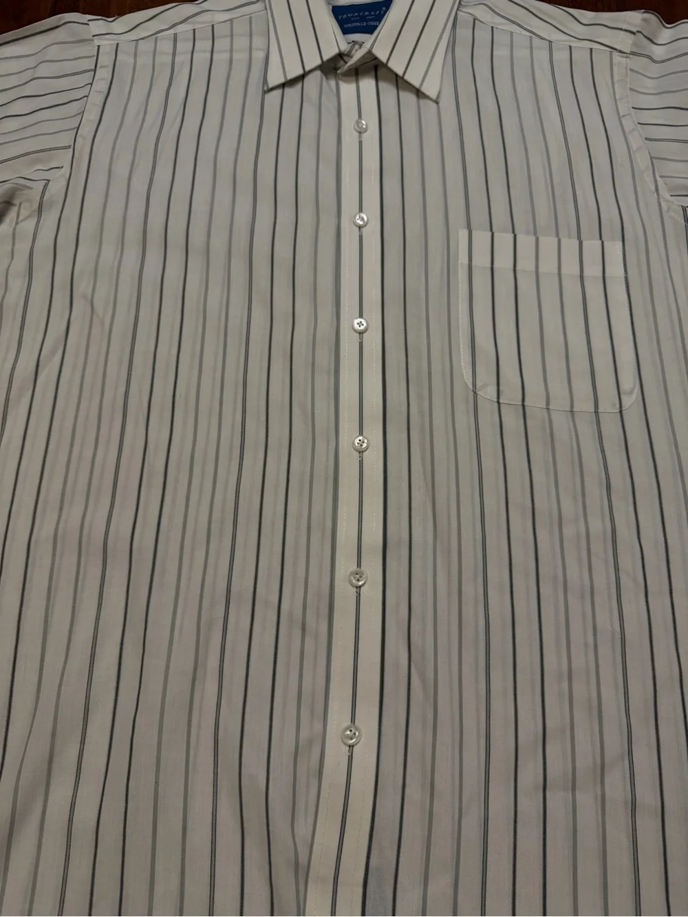 Towncraft White Short Sleeve Button-Down Shirt with Black Pinstripes sz. 15 neck